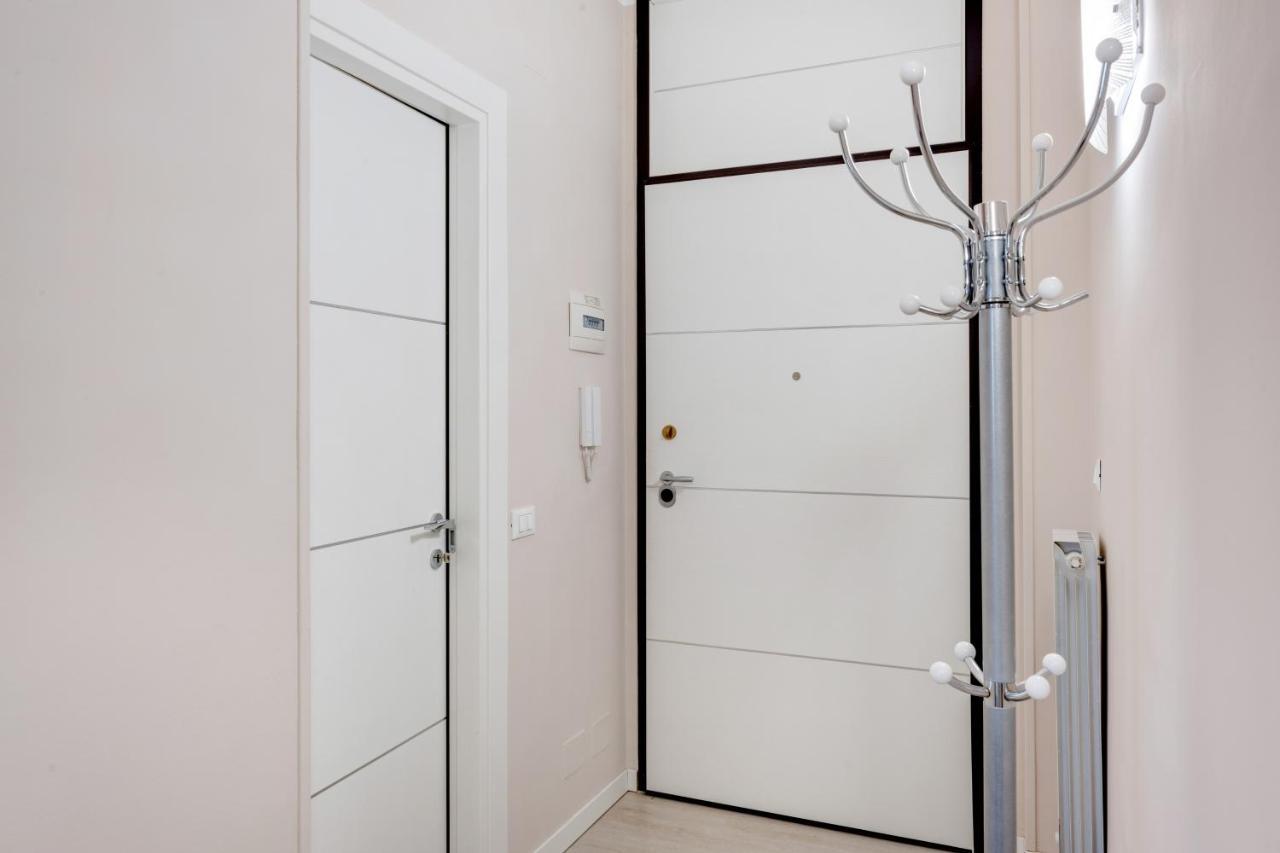 마리넬라 디 사르차나 Luni Mare Bright Terrace Flat With Parking 아파트 외부 사진