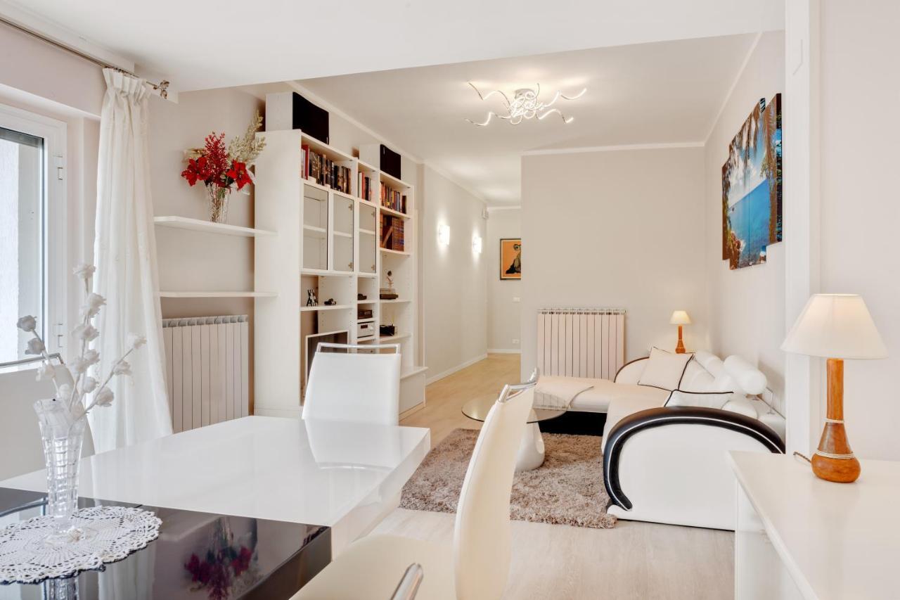 마리넬라 디 사르차나 Luni Mare Bright Terrace Flat With Parking 아파트 외부 사진